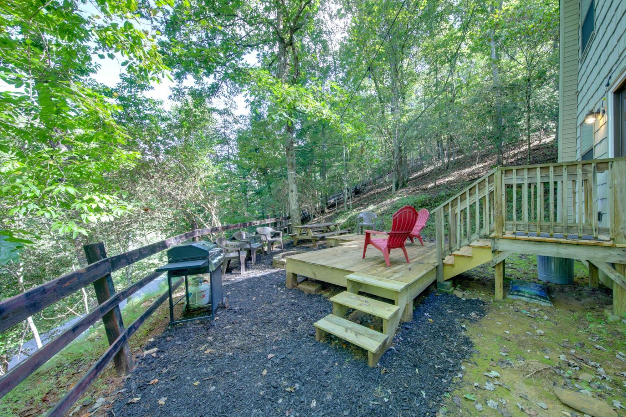 Pet-Friendly Ellijay Cabin In The Woods On 1 Acre! Villa Exterior foto